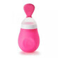 Lingurita cu rezervor pentru bebelusi Squeeze, Pink, Munchkin