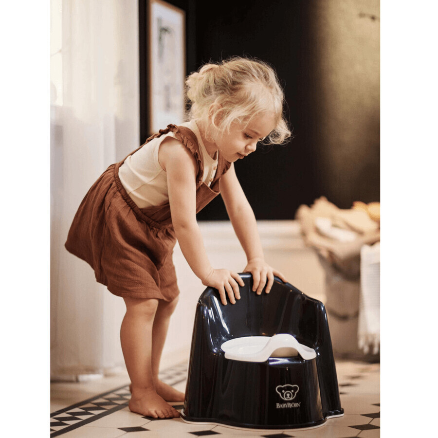 Olita cu protectie spate Potty Chair, Black-White, BabyBjorn