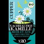 Bio-Teeaufguss aus Kamille, Kanne