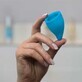 Menstruationstasse aus flexiblem Silikon, hygienische und sichere Alternative zu Tampons und Binden, Gr&#246;&#223;e A in lebendigem T&#252;rkis.