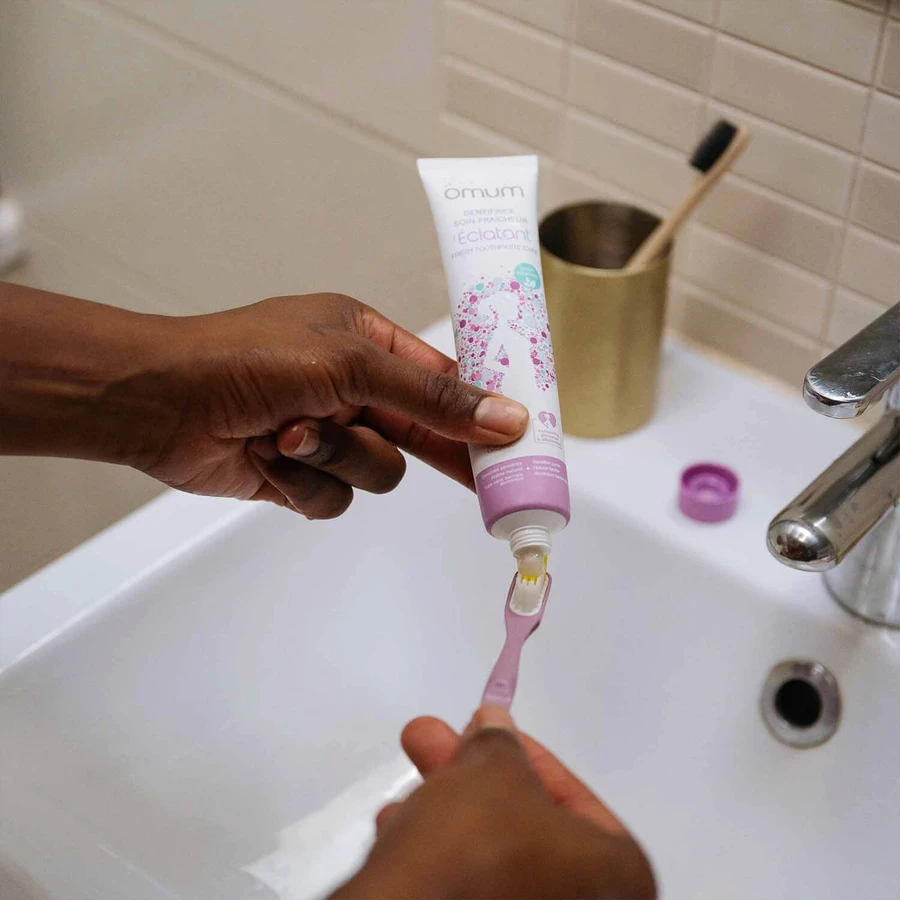 Omum Shine, natürliche Zahnpasta für empfindliche Zähne und Zahnfleisch, fluoridfrei, für schwangere und stillende Frauen, 75 ml