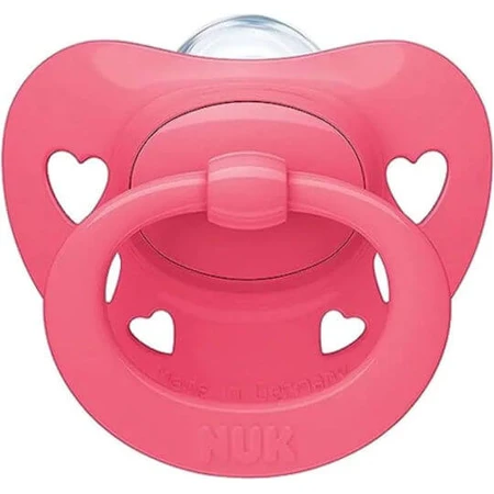 Nuk Signature Suzeta ortodontică Silicon cu husă Inimi - Fucsia Roz pentru 6-18 luni