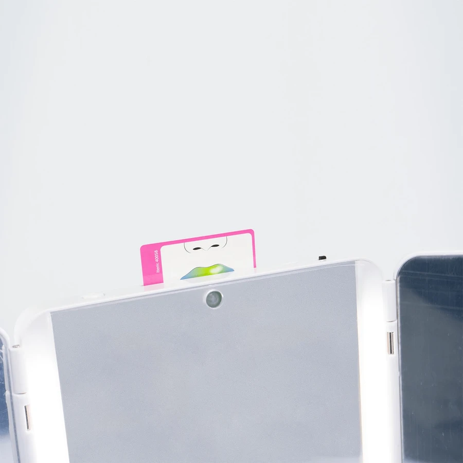 Interaktives Schminkstudio mit sprechendem Spiegel - Pink it Smart Vanity