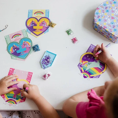 Studio creativo 2 in 1 con unicorni, pittura di diamanti e bracciali