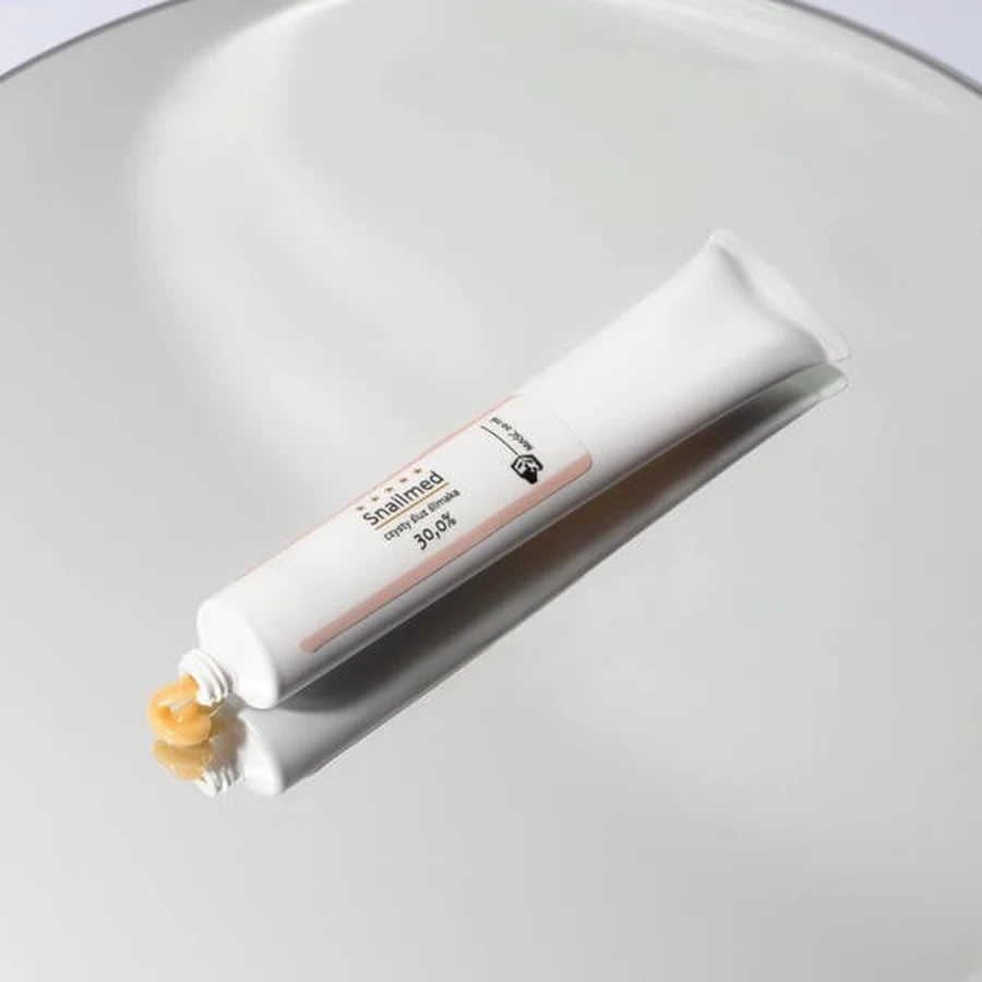 Snailmed, unguent pentru unghii cu mucus de melc, uree, ulei de ricin și ceară de albine, 30 ml