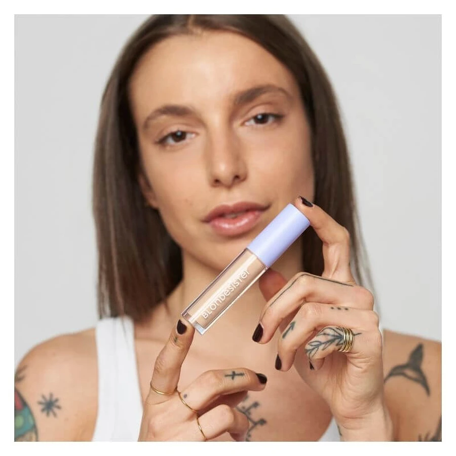 Blondesister Dreamy concealer - liquid concealer no. 04 sand