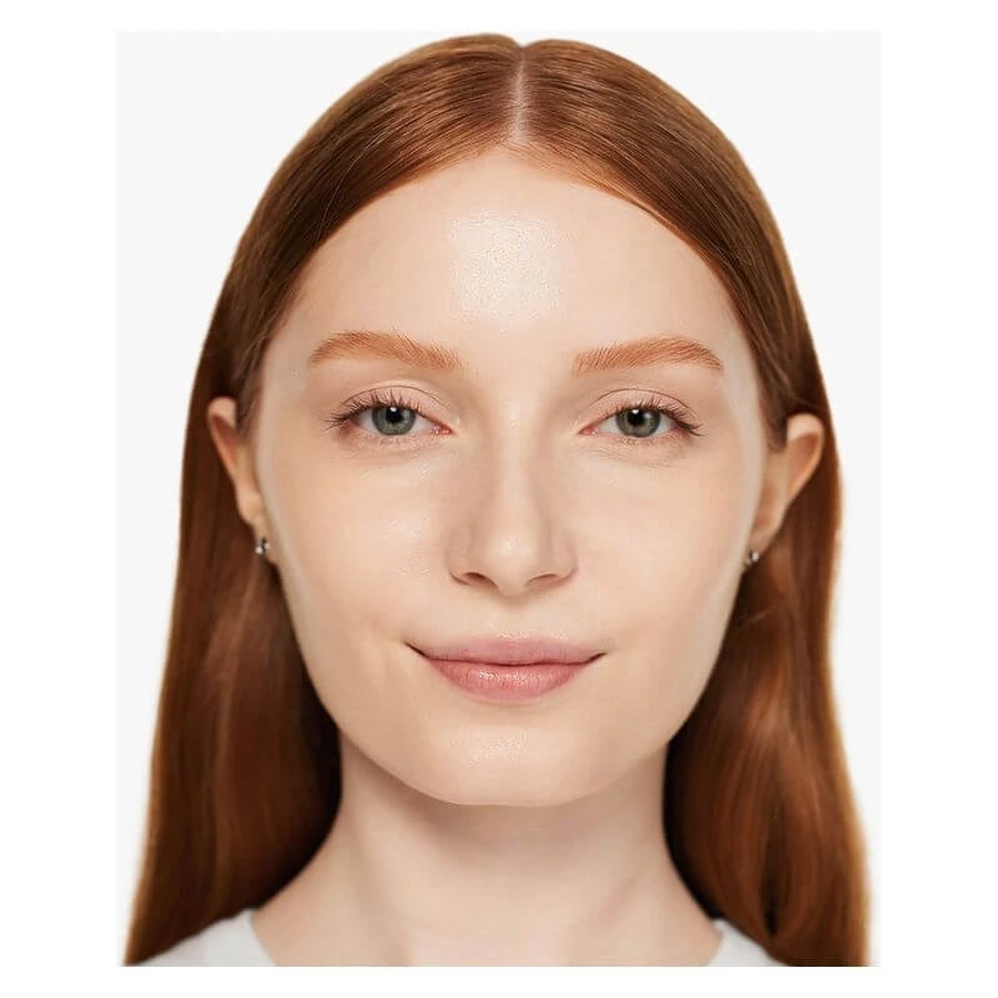 Gel para cejas con color y volumen «Just Browsing» de Clinique - Castaño rojizo