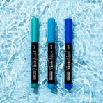 Ombre à paupières waterproof « Made to Last » de Pupa - Stick à paupières n° 008 Pool Blue