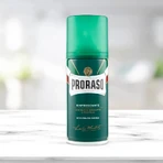 Proraso pour toutes les barbes - Mousse à raser rafraîchissante et tonifiante à l'huile d'eucalyptus et au menthol, 100 ml