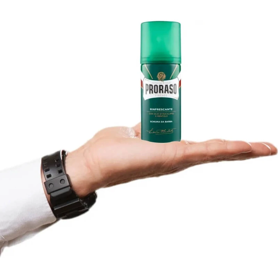 Proraso pour toutes les barbes - Mousse à raser rafraîchissante et tonifiante à l'huile d'eucalyptus et au menthol, 100 ml