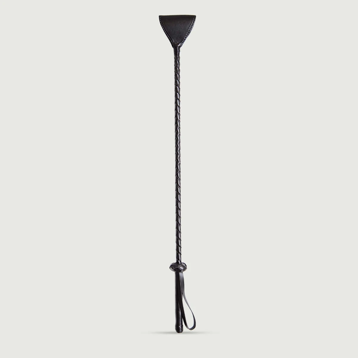 Ledergerte mit dreieckiger Spitze und geprägter Drehung, 67 cm – Schwarz